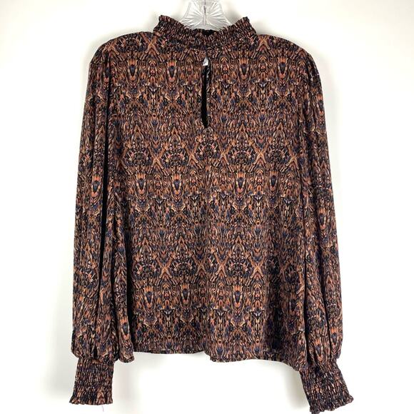 Evereve Hollis Smocked Abstract Blouse Women’s Size Small - Picture 3 of 11